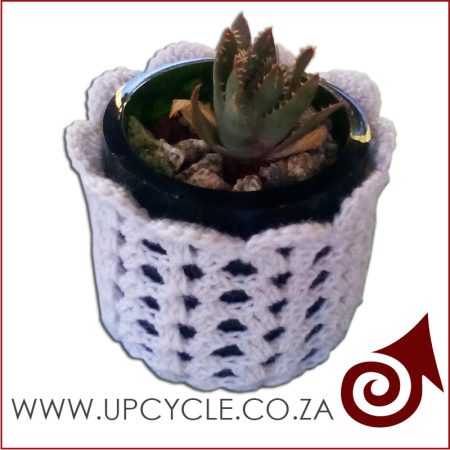 plant pot glass and crochet