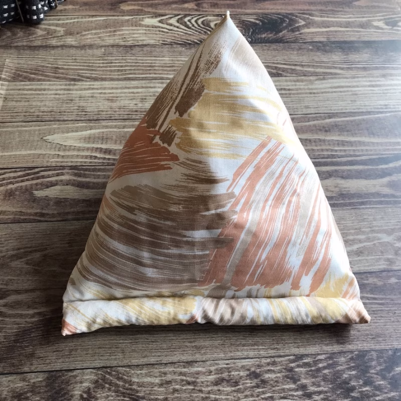 Tablet bean bag from upcycled fabrics