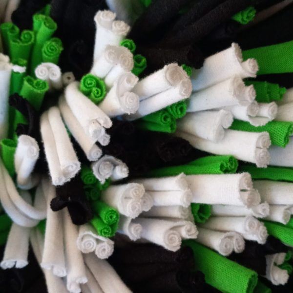 Dog training snuffle matt from t-shirts - Image 7