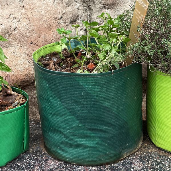 Planter bags crafted from sturdy billboard banners - Image 7