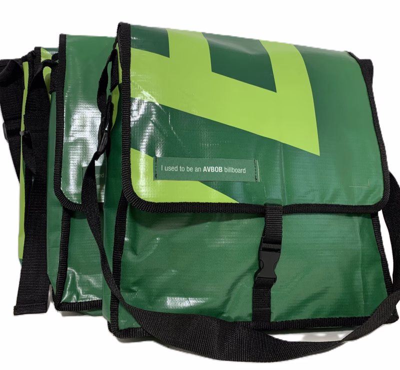 picture of a upcycled messanger bag made from pvc viyl billboard banner